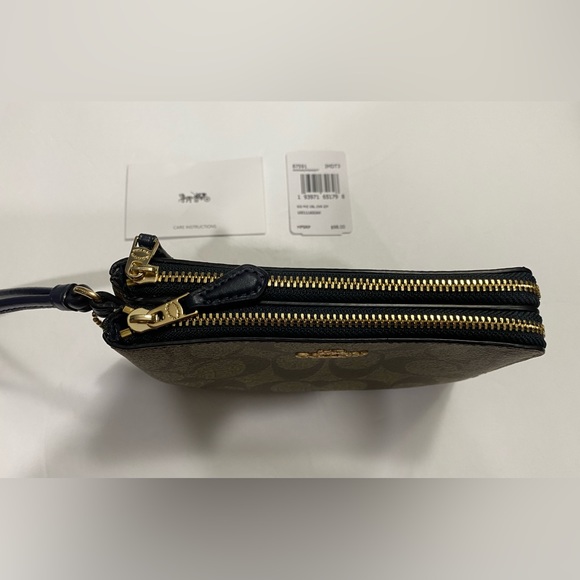 NWT COACH Signature Wristlet Double Zip - Picture 5 of 11